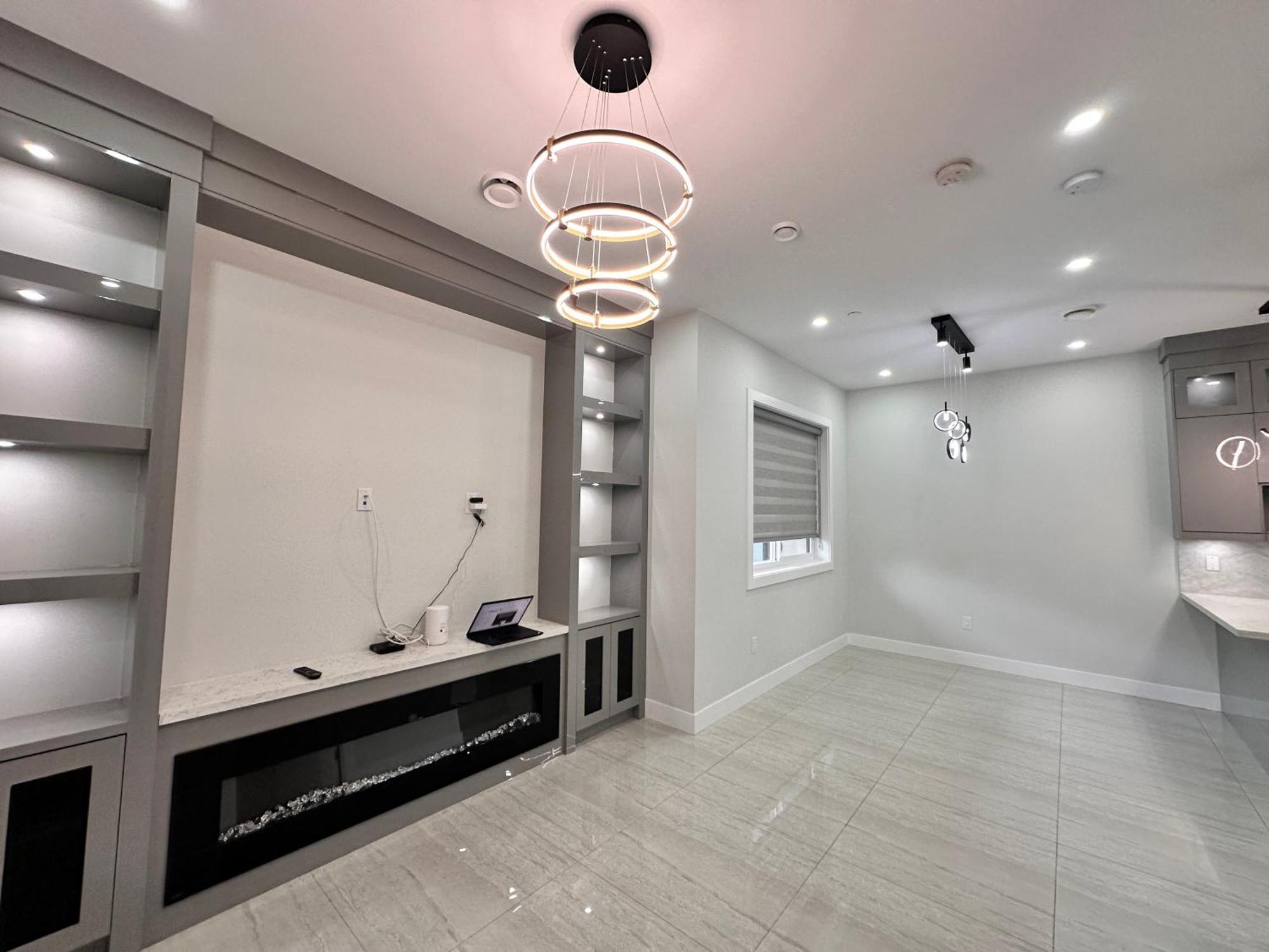 شقة Modern And New House Near Pne With Big Garden And Free Parking فانكوفر المظهر الخارجي الصورة